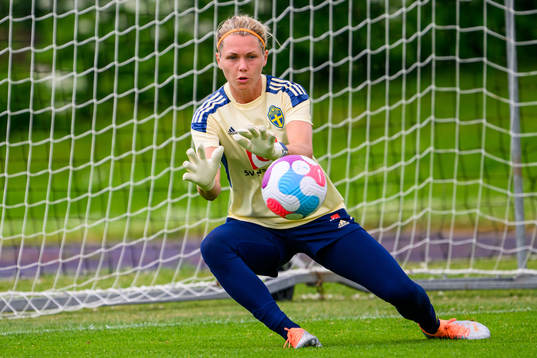 Goalkeeper Jennifer Falk