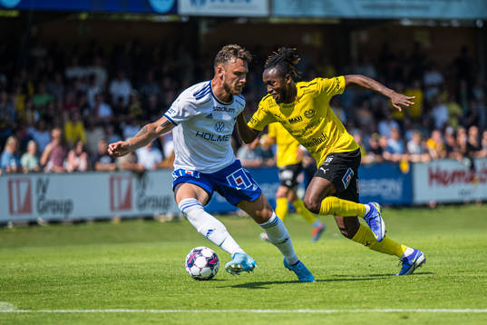 Mjällbys Mamudu Morooch IFK Norrköpings Linus Wahlqvist