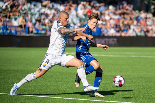 Djurgårdens Victor Edvardsen och Sundsvalls Marcus Burman