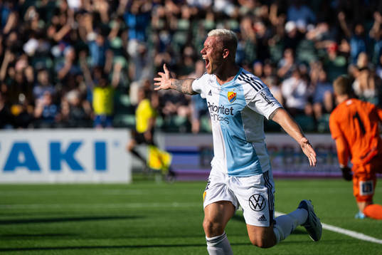 Djurgårdens Victor Edvardsen jublar