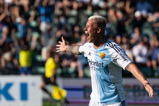 Djurgårdens Victor Edvardsen jublar