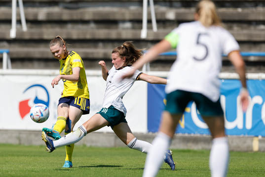 Bea Sprung of Sweden and Sarah Mattner-Trembleau of Germany