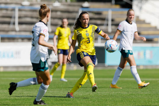 Athinna Persson Lundgren of Sweden