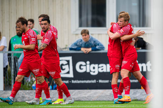 Aune Selland Heggebø of Brann celebrates