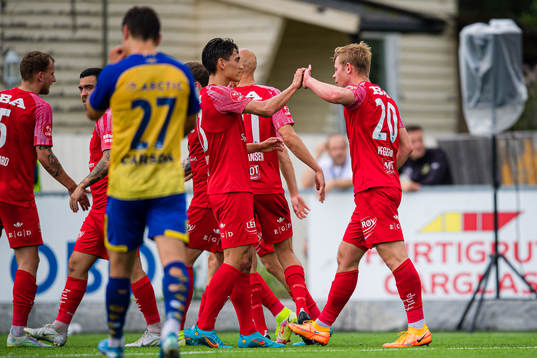 Aune Selland Heggebø of Brann celebrates