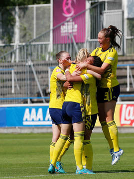 Bea Sprung, Svea Rehnberg, Matilda Vinberg and Evelina