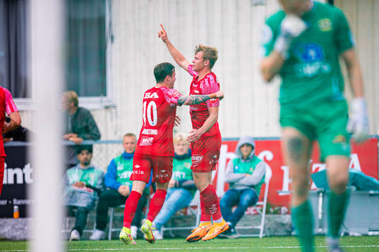 Aune Selland Heggebø of Brann celebrates