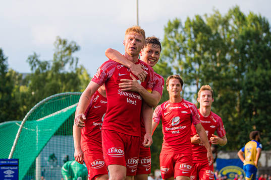 Sivert Heltne Nilsen of Brann celebrates
