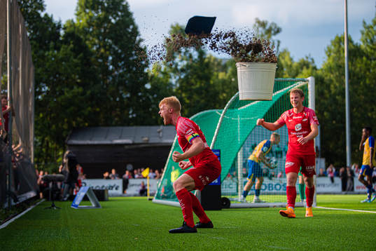 Sivert Heltne Nilsen of Brann celebrates