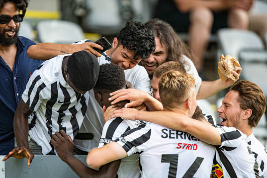 Bläddra bland fler bilder av Fotboll, Superettan, Landskrona - Örebro