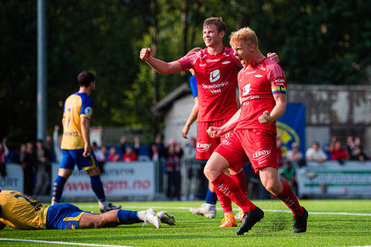Sivert Heltne Nilsen of Brann celebrates