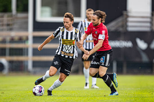 Landskronas Filip Ottosson och Örebros Kevin Walker