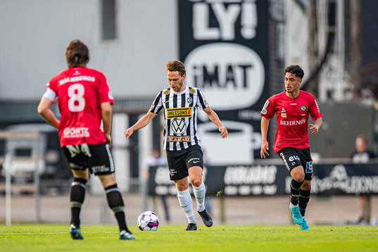 Landskronas Filip Ottosson och Örebros Elias Barsoum