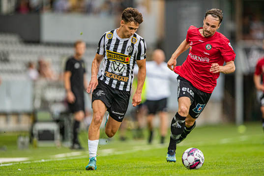 Landskronas Camil Jebara och Örebros Kevin Walker