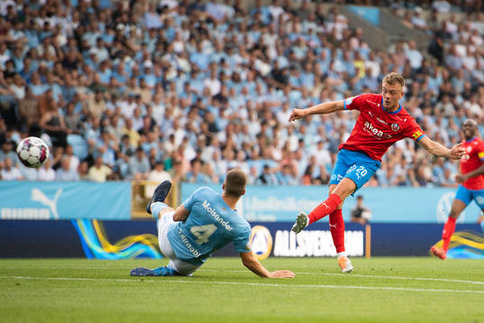 Helsingborgs Dennis Olsson gör 1-1