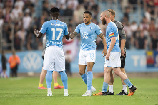 Malmö FFs Malik Abubakari, Martin Olsson och Jo Inge