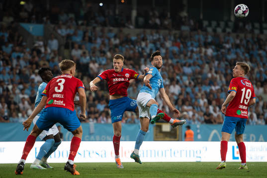 Helsingborgs Emil Hellman och Malmö FFs Erdal Rakip