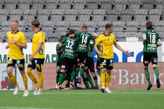 Varbergs spelare jublar
