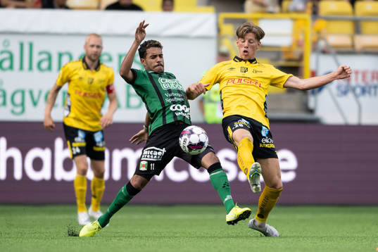 Varbergs Eliton Junior och Elfsborgs Noah Söderberg