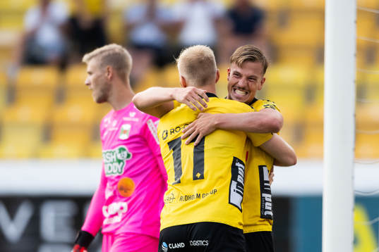 Elfsborgs Simon Olsson jublar