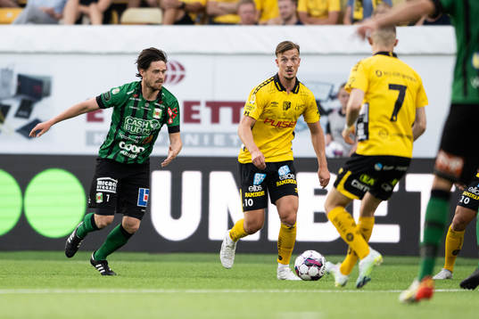 Varbergs Robin Tranberg och Elfsborgs Simon Olsson