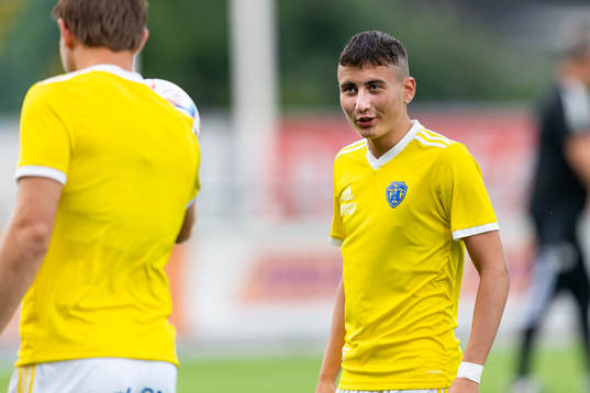 Falkenbergs Sewen Emilov före fotbollsmatchen i Ettan