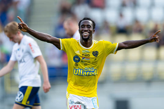 Falkenbergs Godwin Aguda jublar