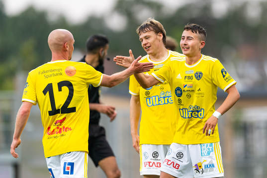 Falkenbergs Sewen Emilov jublar