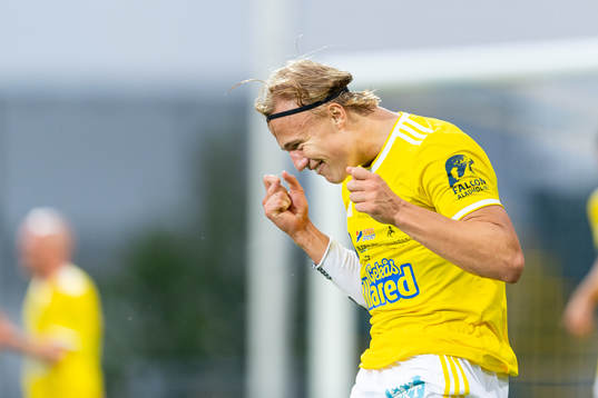 Falkenbergs Oskar Christiansson jublar