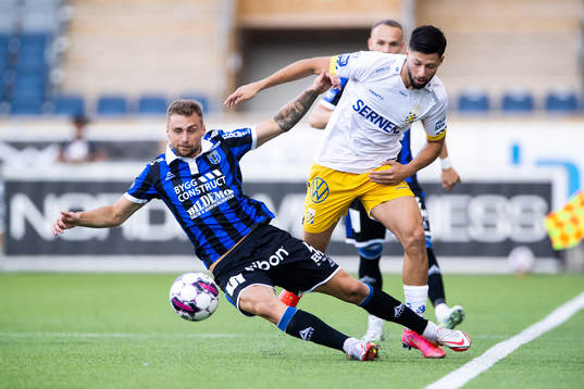 Sirius Filip Rogic och IFK Göteborgs Kevin Yakob