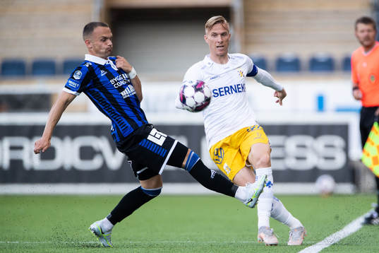 Sirius Aron Bjarnason och IFK Göteborgs Oscar Wendt