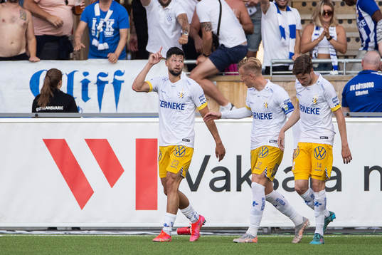 IFK Göteborgs Kevin Yakob jublar