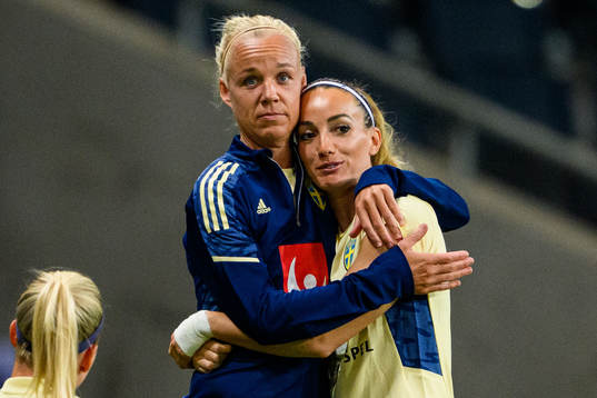 Bläddra bland fler bilder av Football, Sweden, training and press conference