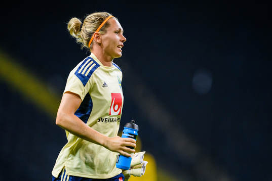 Goalkeeper Jennifer Falk
