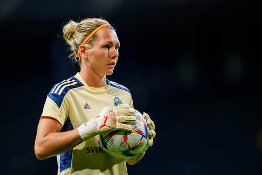 Goalkeeper Jennifer Falk