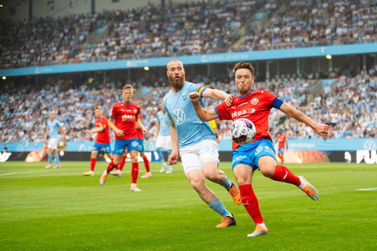 Malmö FFs Jo Inge Berget och Helsingborgs Viljormur