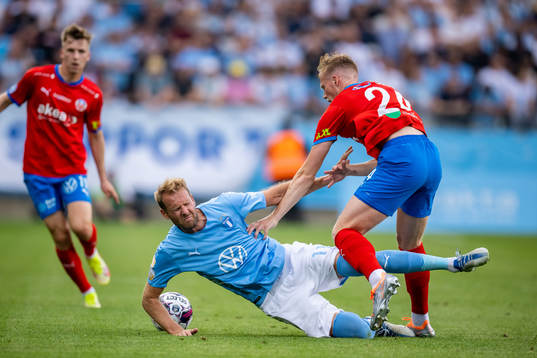 Malmö FFs Ola Toivonen  och Helsingborgs Emil Hellman