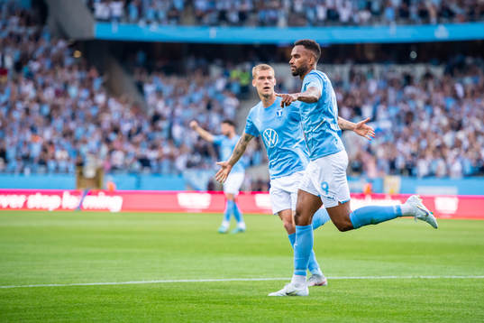 Malmö FFs Isaac Kiese Thelin jublar