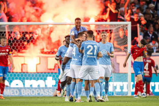 Malmö FFs spelare jublar
