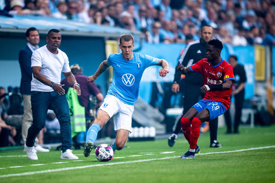 Malmö FFs Felix Beijmo och Helsingborgs Joseph Amoako