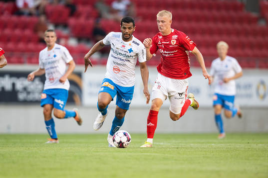 Värnamos Wenderson Oliveira do Nascimento och Kalmars Carl