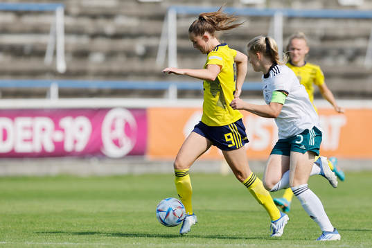 Swedens Svea Rehnberg in action against Germanys Nina Zimmer