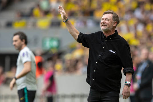 Head coach Peter Gerhardsson of Sweden