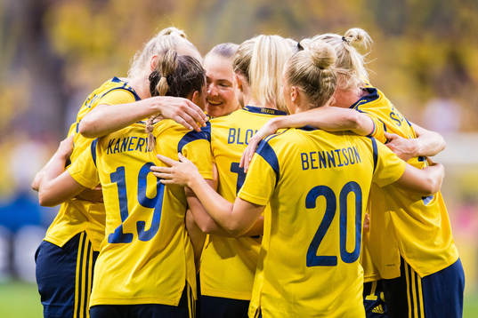 Stina Blackstenius of Sweden celebrates with team mates
