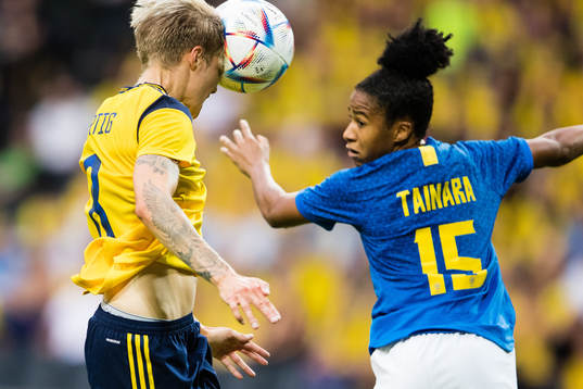 Lina Hurtig of Sweden and Tainara of Brazil