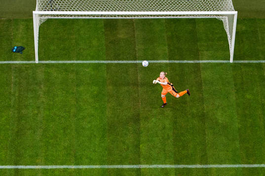 Goalkeeper Hedvig Lindahl of Sweden