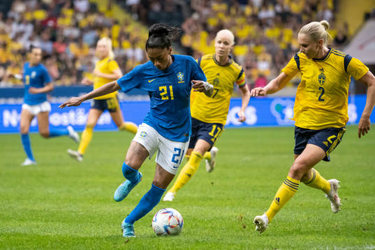 Kerolin of Brazil and Jonna Andersson of Sweden