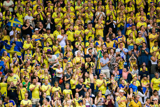 Swedish supporters celebrate