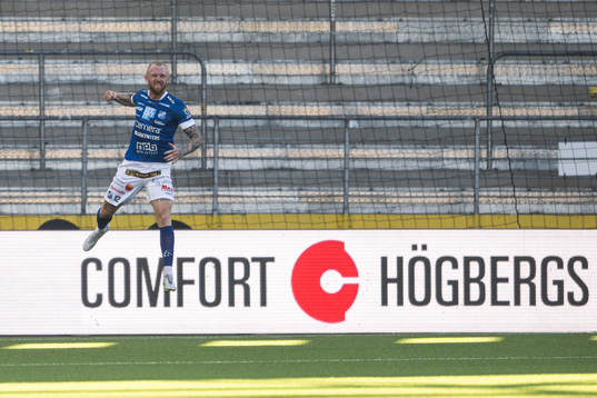 Norrbys Max Olsson jublar