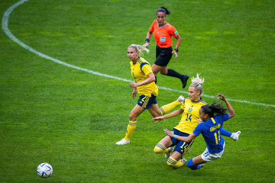 Jonna Andersson and Nathalie Björn of Sweden compete for